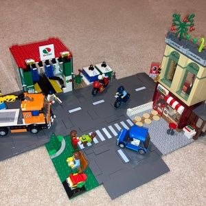 Lego Town Center - 60292
